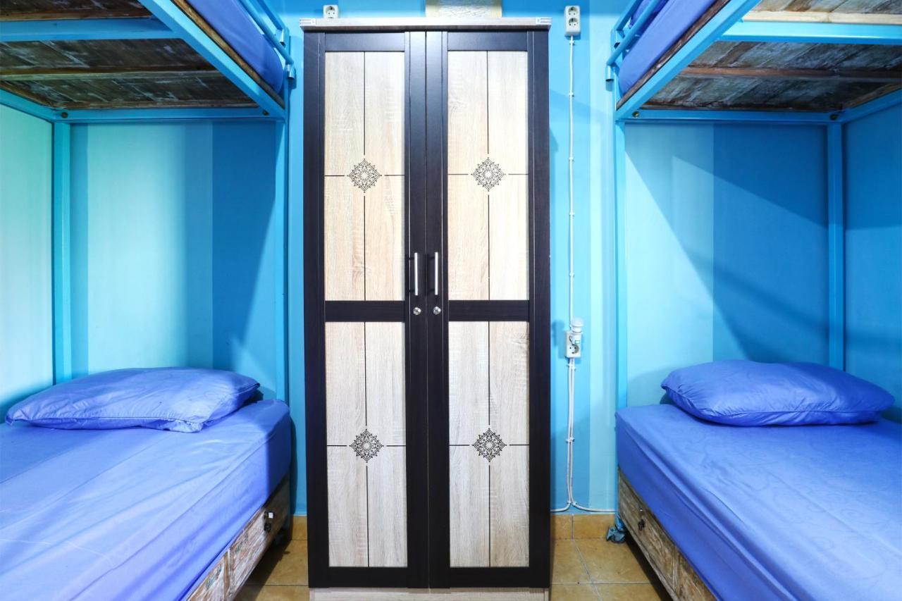 Balini 9 Hostel Denpasar  Exterior photo